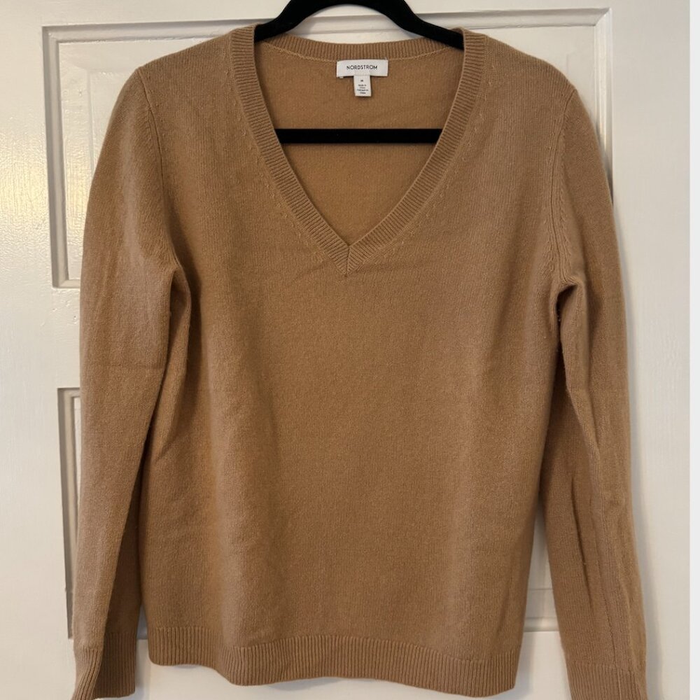 V-Neck, 100% Cashmere Sweater, size medium, Nordstrom, camel color